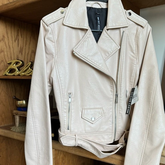 Spring weight vegan leather jacket - Picture 1 of 11
